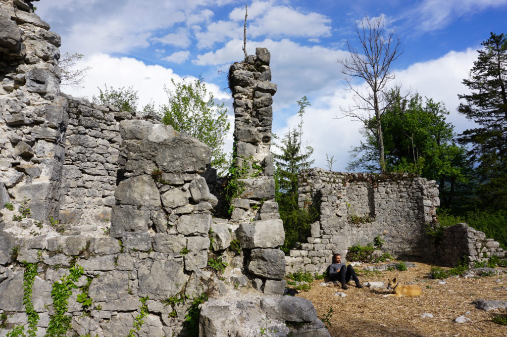 Ruine der Kirche von St. Kanzian