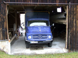 Mercedes Benz LA 710