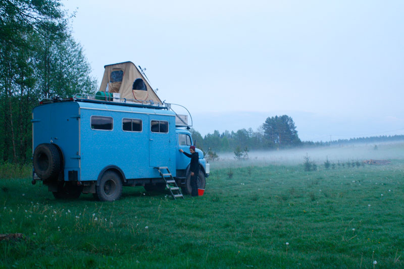 Scherer im Nebel